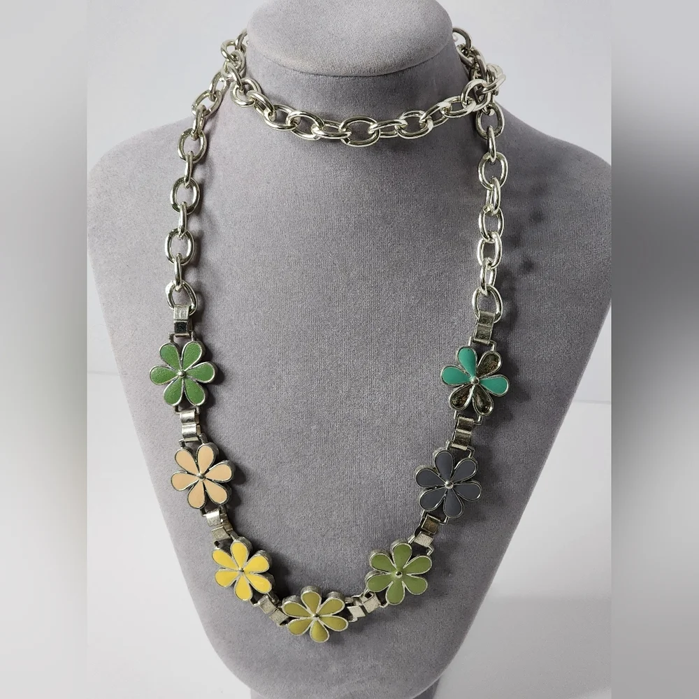 Vintage Flower Daisy Necklace or Chain Belt
